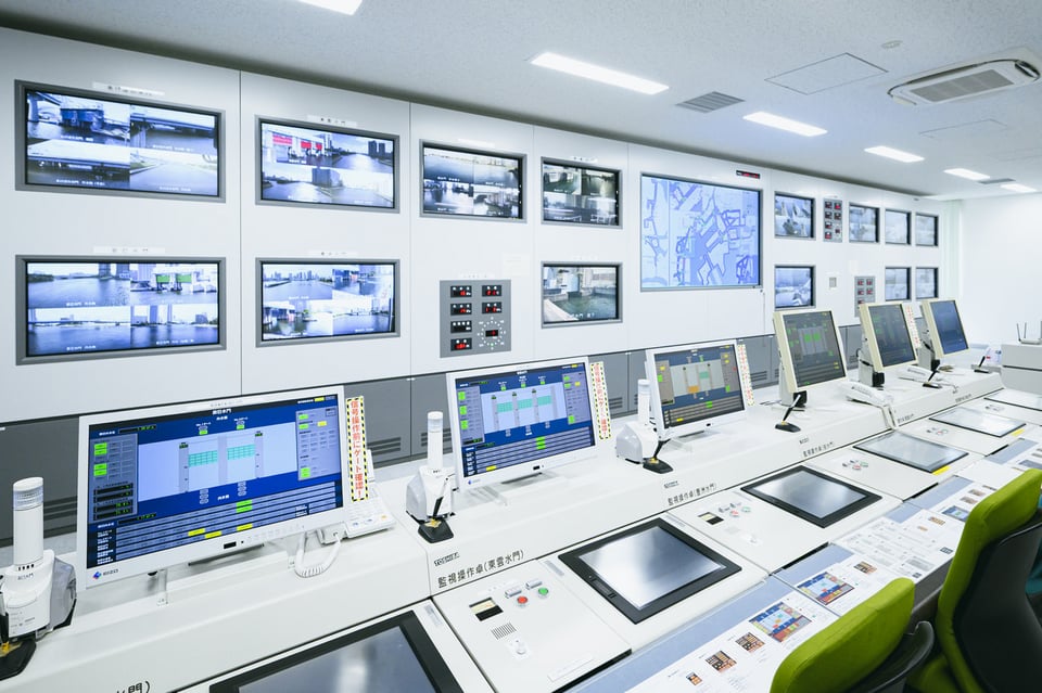 The center monitors 15 floodgates in real time.