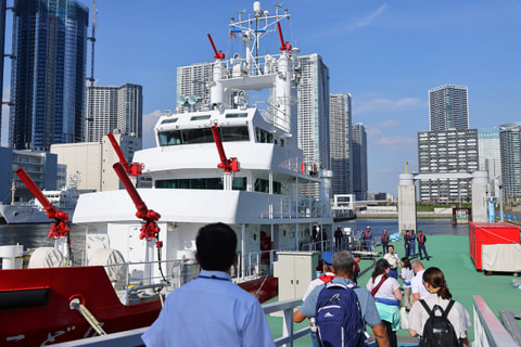 thumbnail of [ 8都市の実務担当者が東京都へ：臨海部の防災対策に関する都内視察を実施 ]